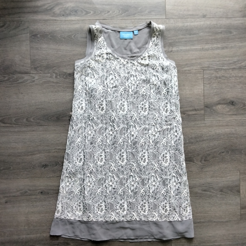 Simply Vera Vera Wang Gray White Lace Scoop Neck Sleeveless Shift Dress Size XSP